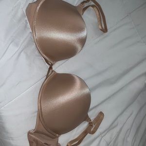 VS Bombshell plunge doublecup bra never worn- ordered wrong size couldn’t return